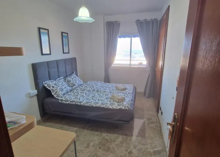 Large Direct Ocean Front 4Bd Apartment