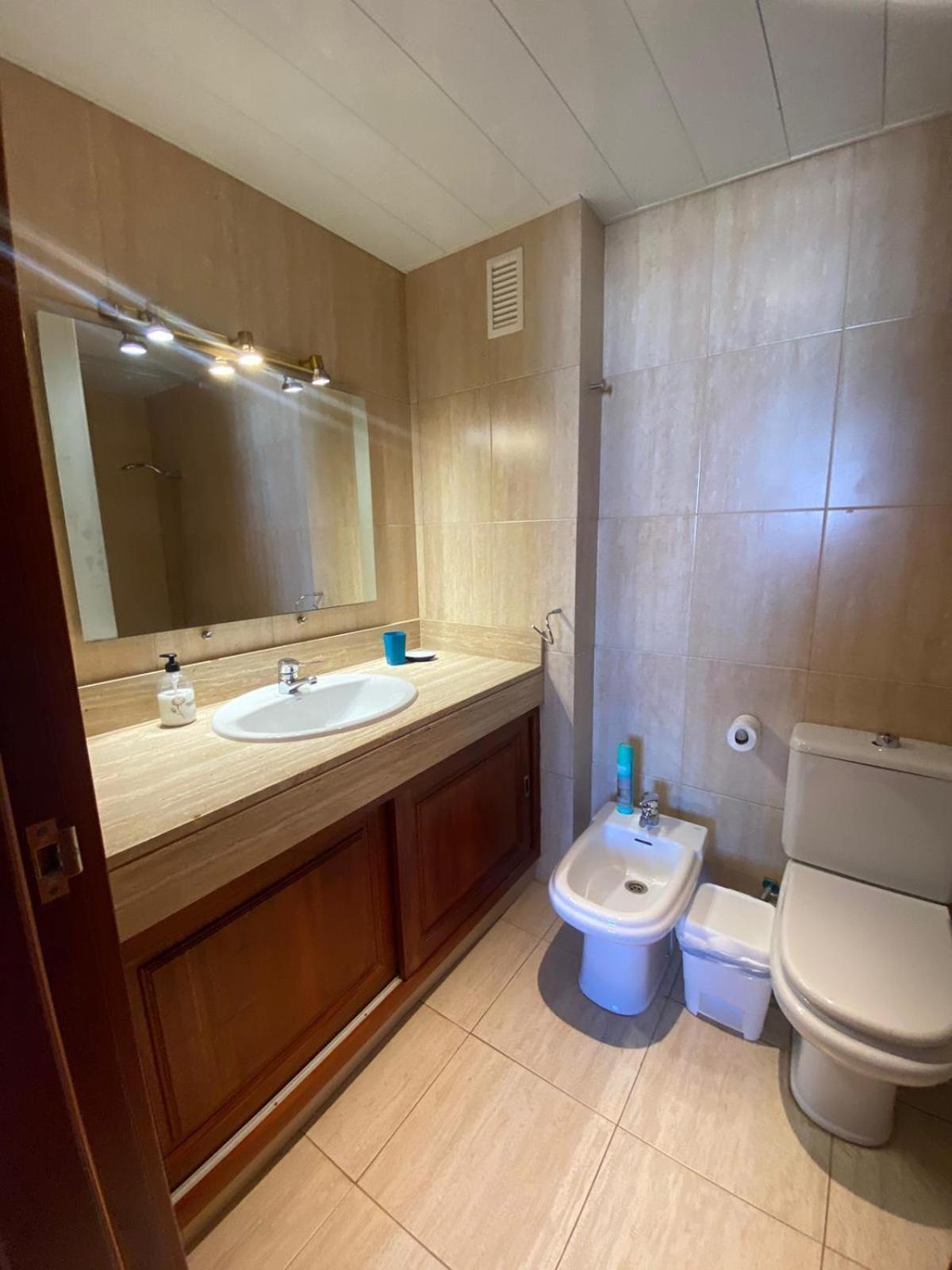 Large Direct Ocean Front 4bd Apartment *